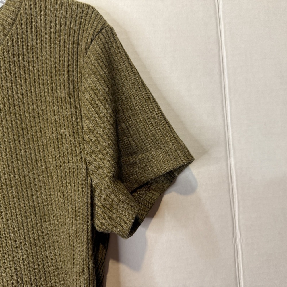 Forever 21 Women's Size Small Ribbed Olive Green Crop Top Shirt Sleeve Stretchy - Picture 5 of 6